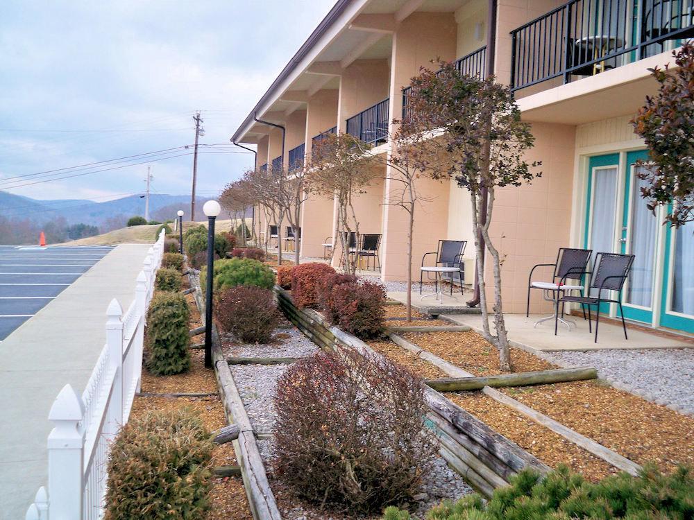 Baymont By Wyndham Cookeville Exteriör bild