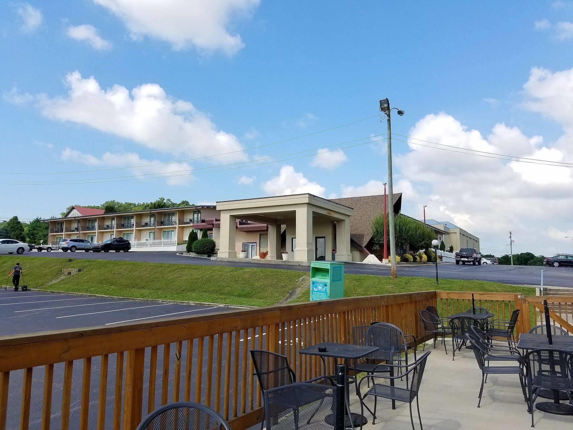 Baymont By Wyndham Cookeville Exteriör bild