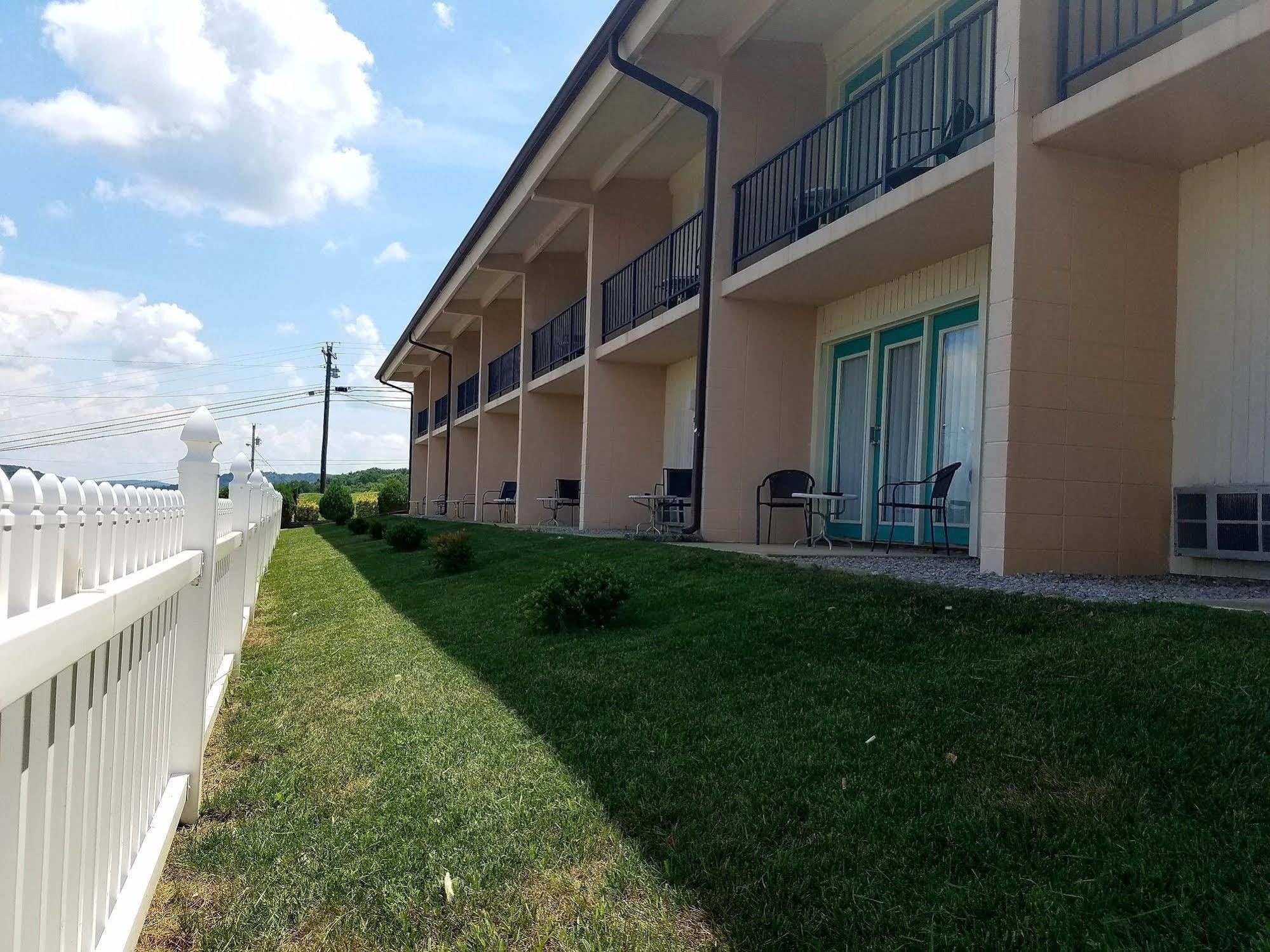 Baymont By Wyndham Cookeville Exteriör bild