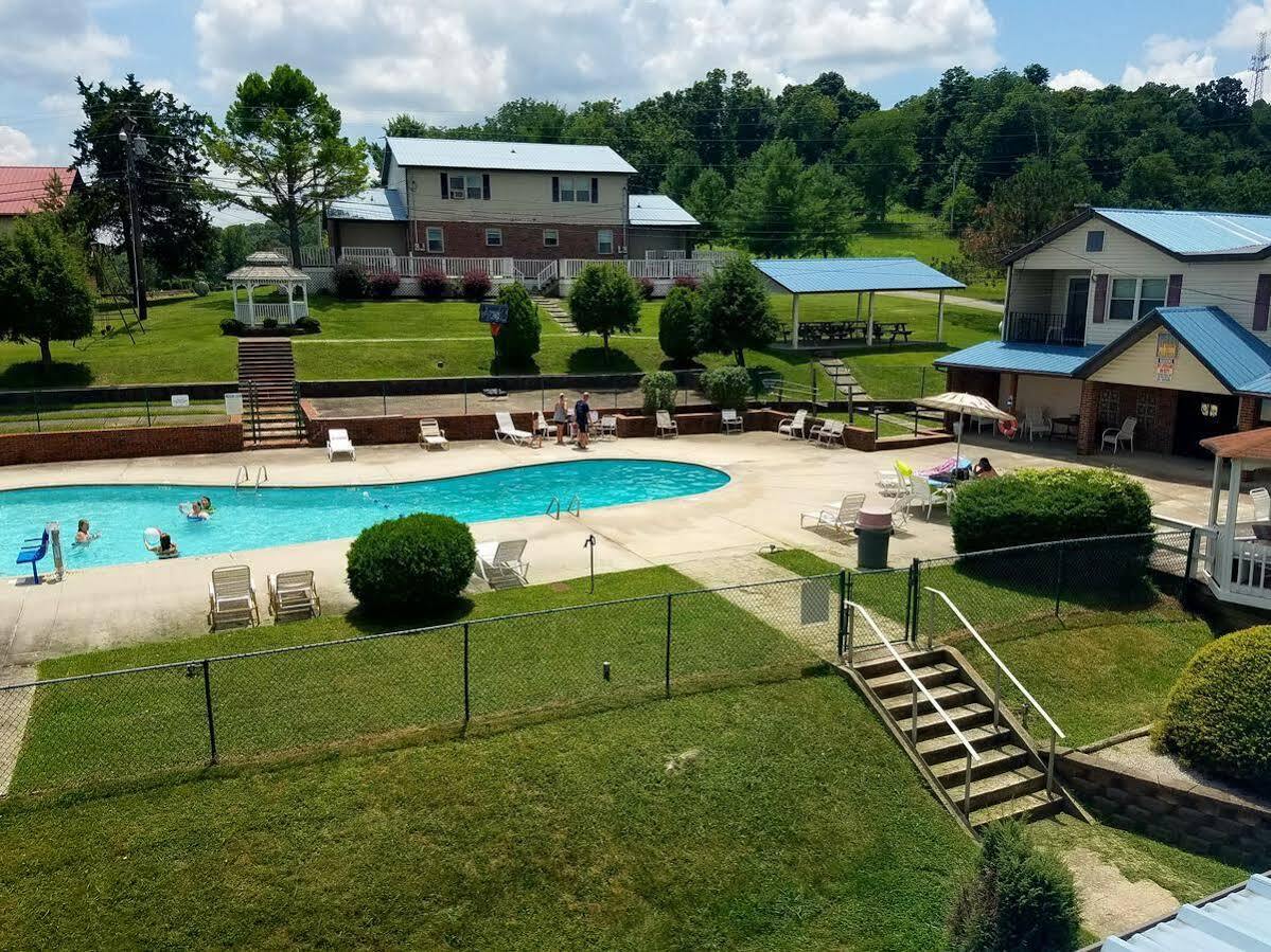 Baymont By Wyndham Cookeville Exteriör bild